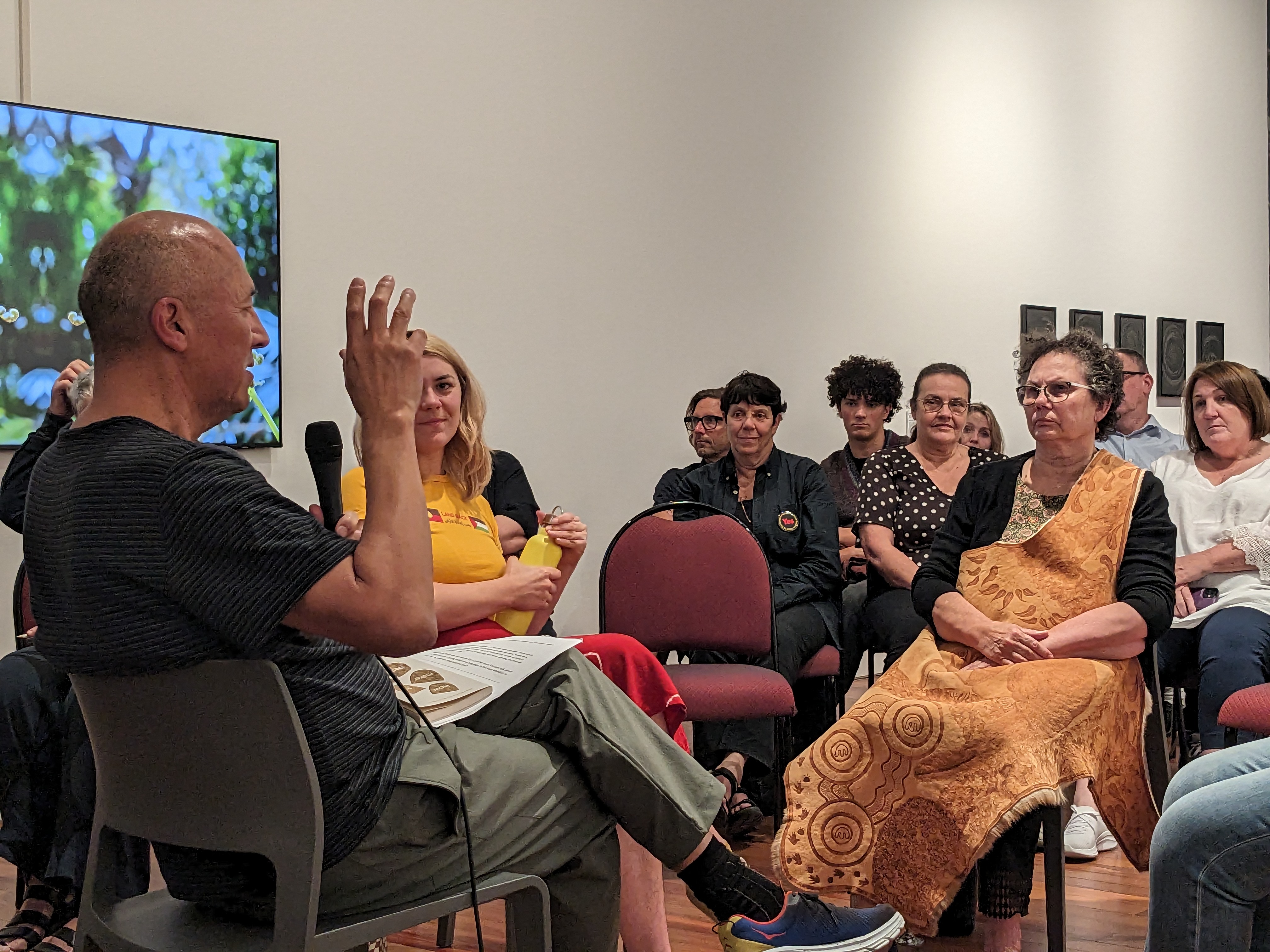 Gerald McMaster speaking during the panel conversation "Indigenous Visual Knowledge and Country"
