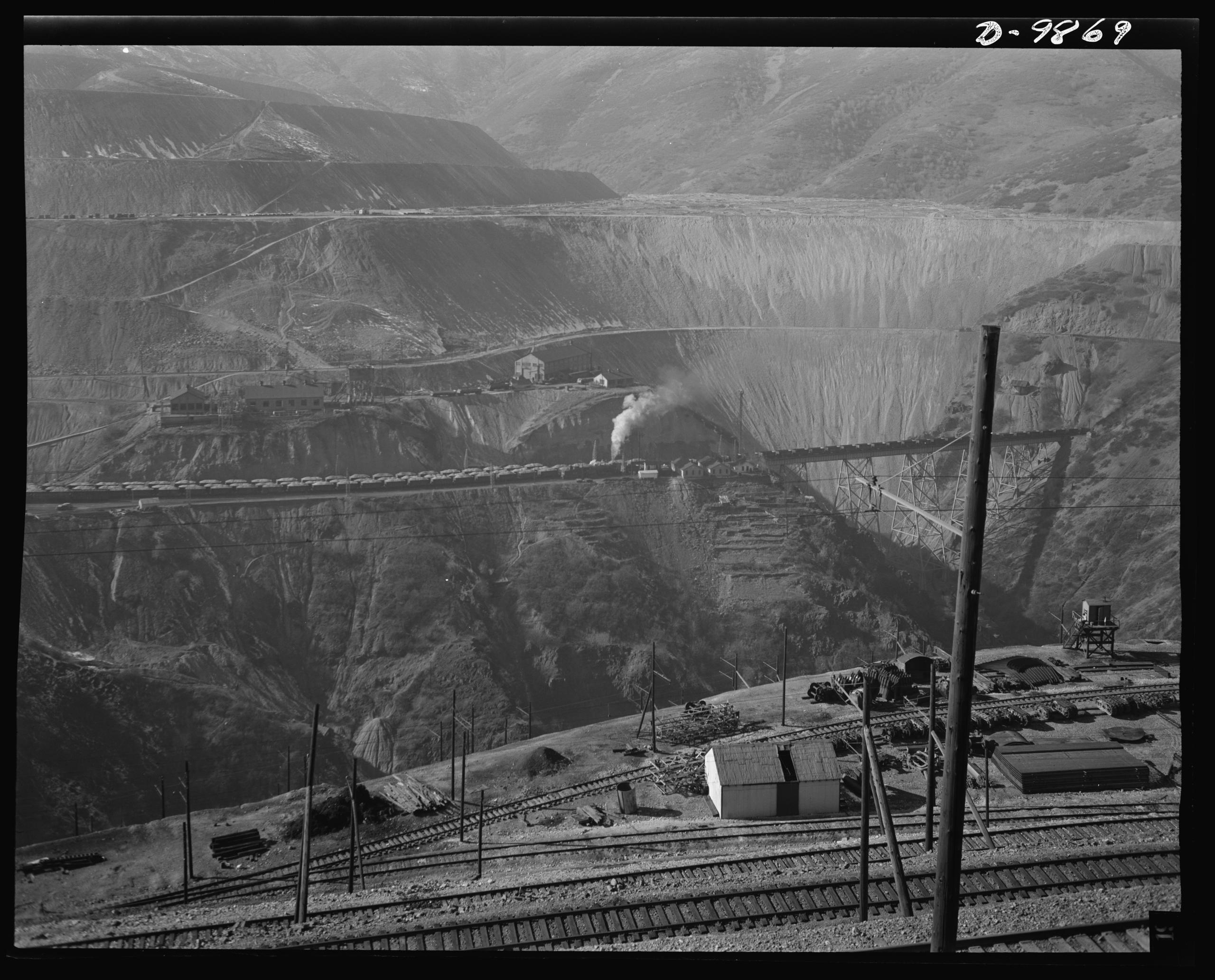 A photograph showing the open-pit workings of the Utah Copper Company, at Bingham Canyon, Utah. 